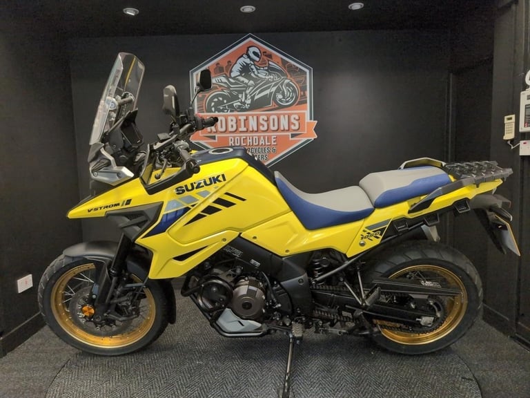 2021 21 Suzuki DL1050 XT One owner machine in the clasic Suzuki off road colo...