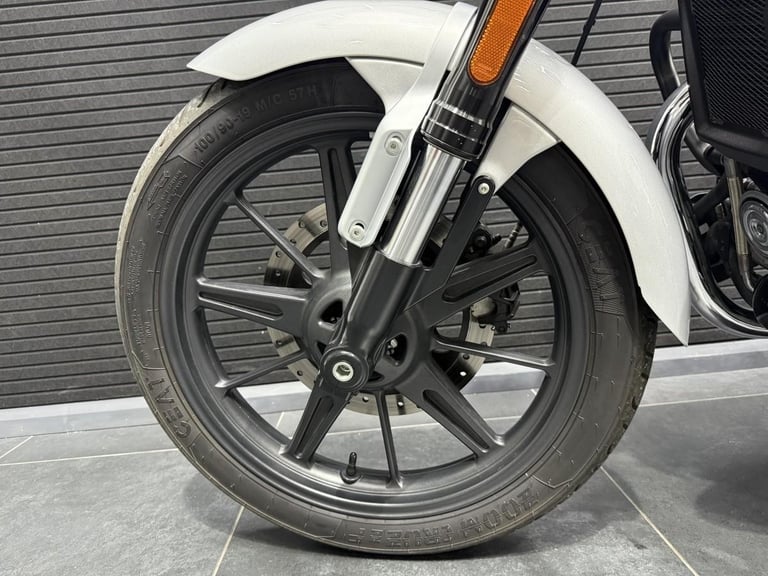 ROYAL ENFIELD SUPER METEOR 650 2023