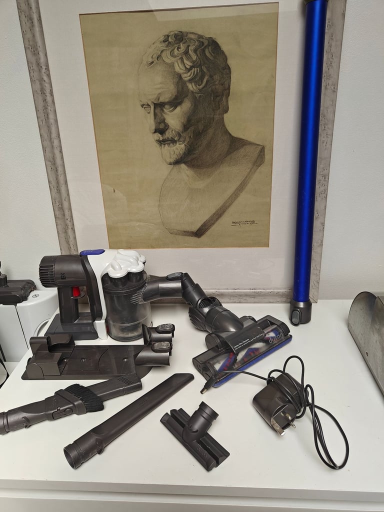 image for Dyson dc44 vacuum cordless. Great battery. Clean. Can drop local for extra. Fixed price  