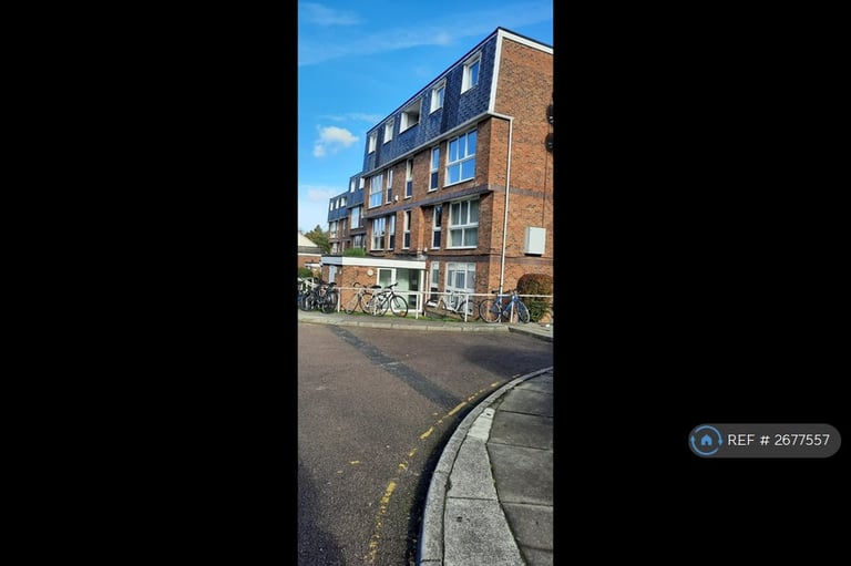 2 bedroom flat in Rusholme Grove, London, SE19 (2 bed) (#2677557)