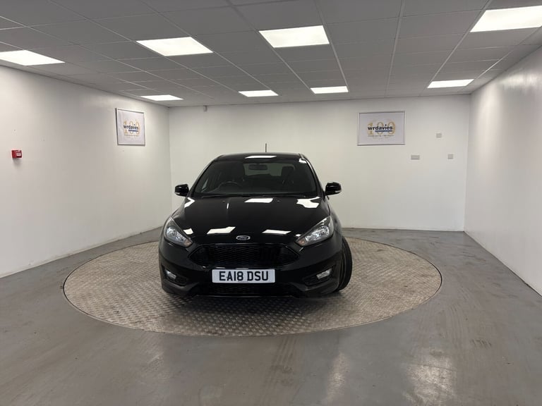 2018 Ford Focus 1.0 EcoBoost 140 ST-Line Navigation 5dr HATCHBACK PETROL Manual