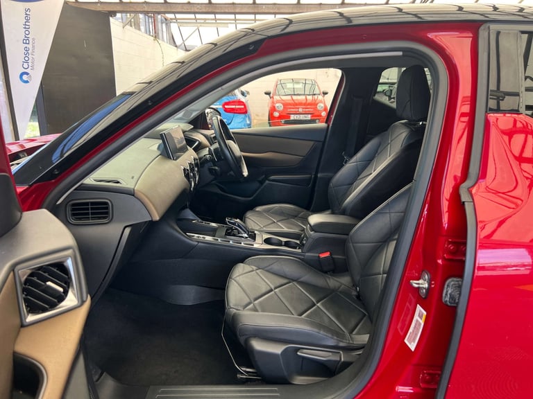 2019 DS Automobiles DS 3 Crossback 1.2 DS3 Crossback Prestige PureTech S/S Auto 5dr SUV Petrol Au...