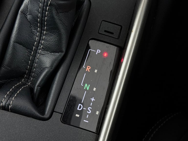 2018 Lexus IS 300h Executive Edition 4dr CVT Auto SALOON PETROL/ELECTRIC Automatic