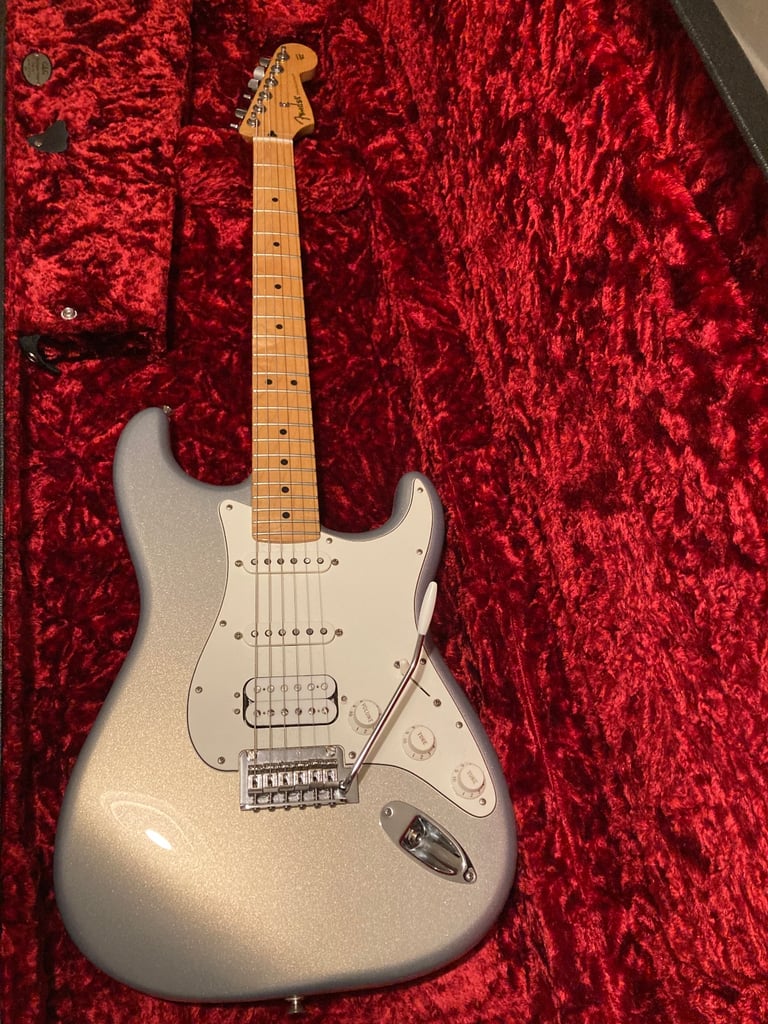 image for Fender Player Series HSS Stratocaster 