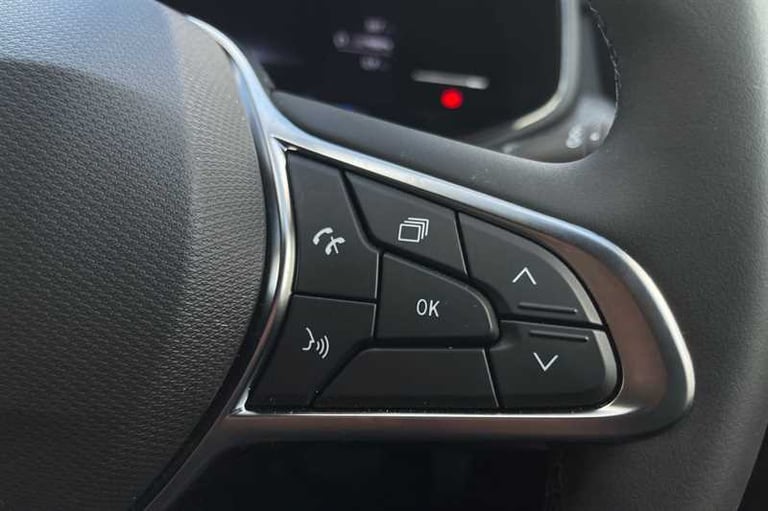 2025 Renault Clio 1.6 E-TECH techno Hatchback 5dr Petrol Hybrid Auto Euro 6 (s/s) (145 ps) Hatchb...