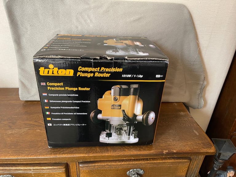 Triton JOF001 1/2inch, 1/4inch, above table adjustment, mint condition