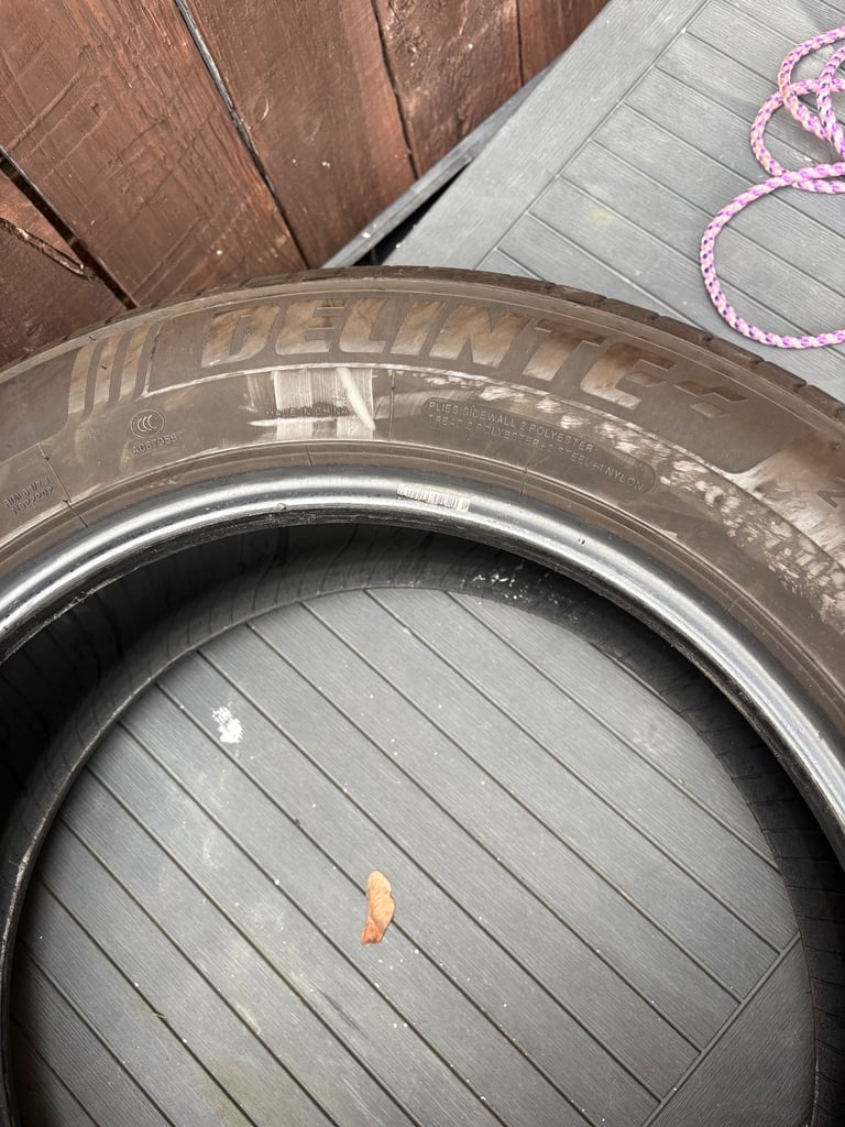 215/60R17 Delinte tyre