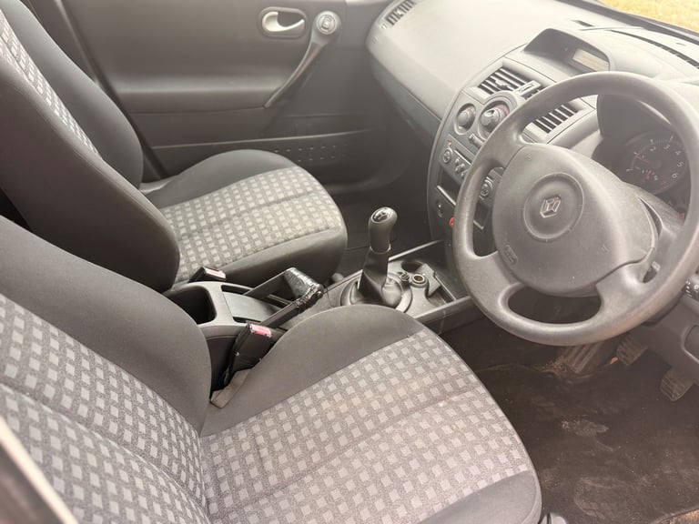 2009 MEGANE - 83,000 LOW MILES 
