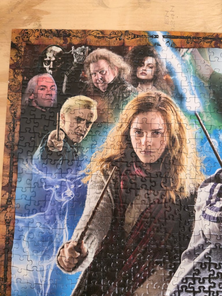 Completed hangable puzzle wallpapers