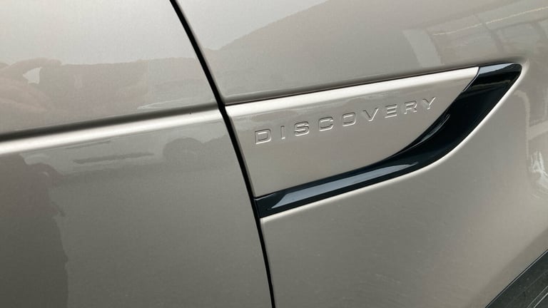2022 Land Rover Discovery 3.0 D300 R-Dynamic SE 5dr Auto Diesel Station Wagon Station Wagon Diese...