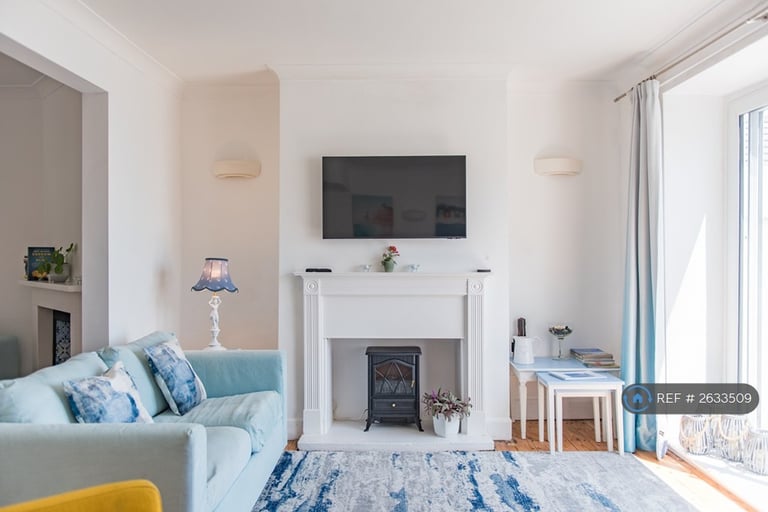 2 bedroom house in Sandgate High Street, Sandgate, Folkestone, CT20 (2 bed) (#2633509)