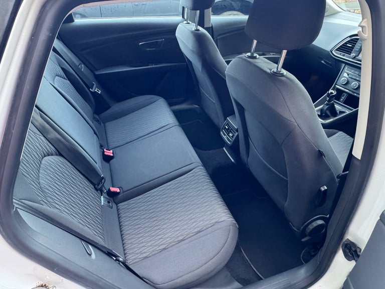 2015 65 Seat Leon 1.6 TDI SE Dynamic Technology Pack 110ps Turbo Diesel Tourer Euro 6 Estate 1 owner