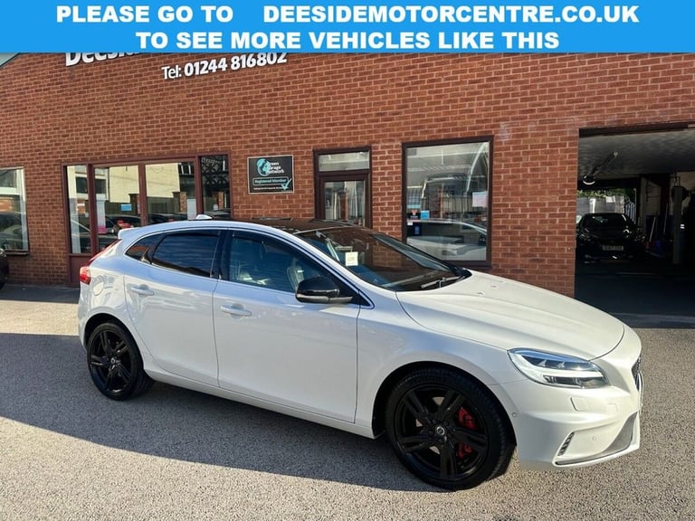 image for 2017 Volvo V40 2.0 D3 R-Design Pro Hatchback 5dr Diesel Auto Euro 6 (s/s) (150 ps) Hatchback Dies...