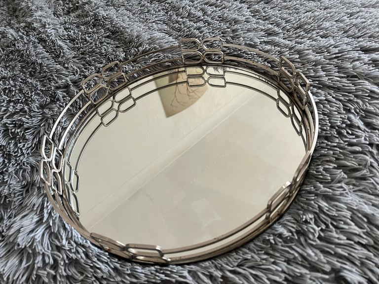Glass tray