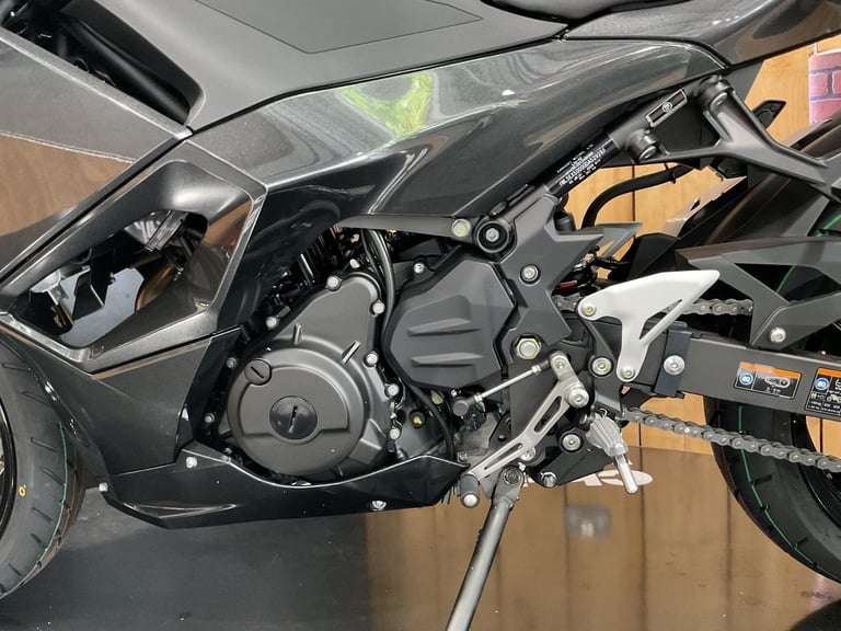 Kawasaki Ninja 500 2025 In stock! ZERO% HP! FREE UK DELIVERY! 4 Year Warranty!
