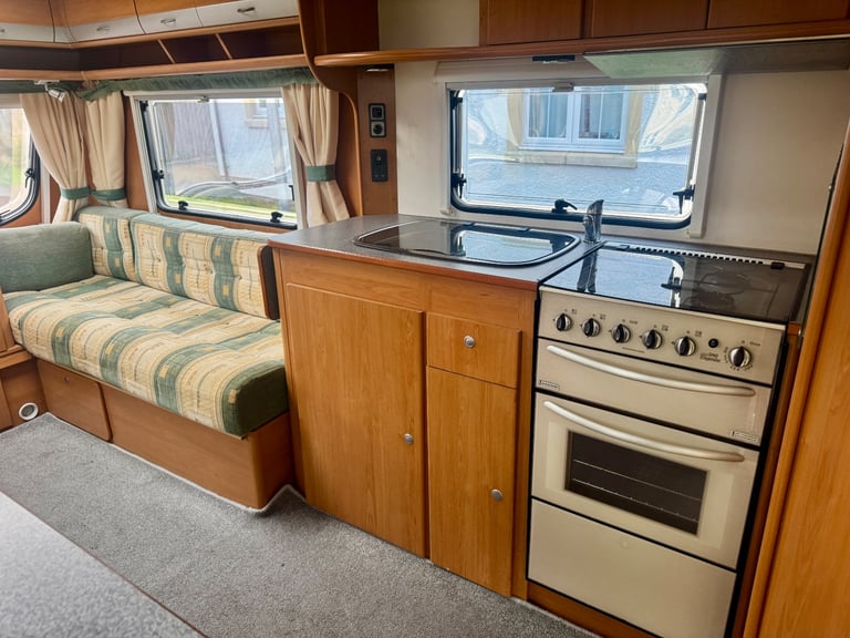 Caravan Dethleffs Camper DL 470 2006 2/3 Berth 