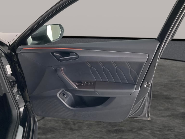 2024 Cupra Leon 1.4 eHybrid 12.8kWh VZ2 Design Edition Hatchback 5dr Petrol Plug-in Hybrid  Hatch...