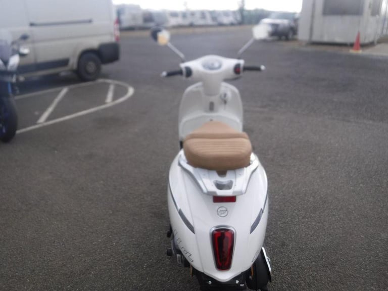 2025 Keeway Versilia 0 Scooter 