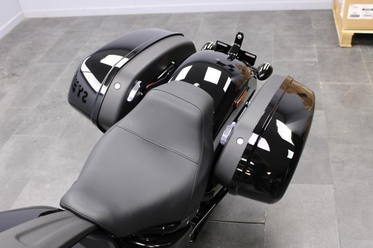 2025 Harley-Davidson FXLRST Softail Low Rider ST in Vivid Black 