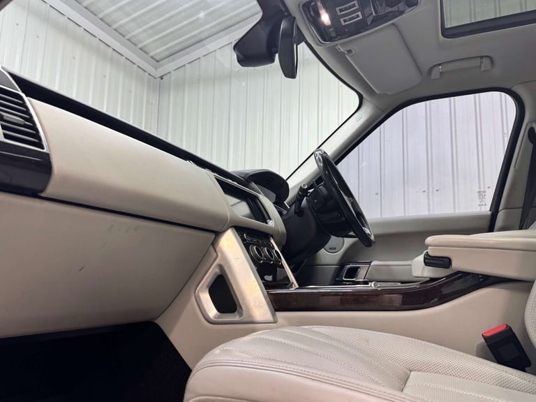 2015 Land Rover Range Rover 4.4 SDV8 Vogue SE 4dr Auto ESTATE DIESEL Automatic