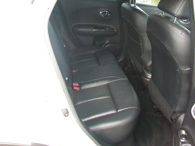 2017 Nissan Juke 1.5 dCi Tekna 5dr, 53,000 miles fsh, Satnav, Leather, Cruise, Heated seats. HATC...