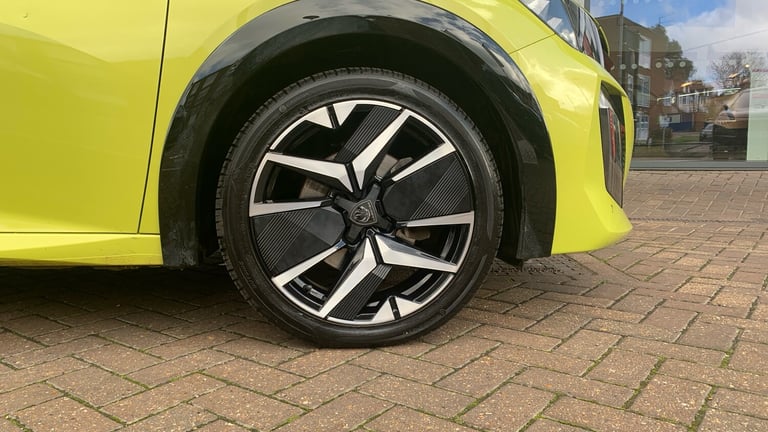 2024 Peugeot 208 1.2 HYBRID GT Hatchback 5dr Petrol Hybrid e-DSC6 Euro 6 (s/s) (136 ps) Hatchback...