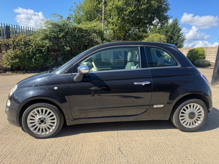 FIAT 500 LOUNGE 1.25*IDEAL FIRST CAR*APRIL 2026 MOT*CHEAP ROAD TAX*PAN ROOF*