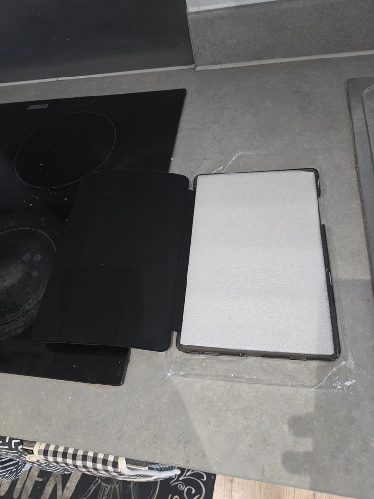 Fantastic and brand new black cobak iPad case