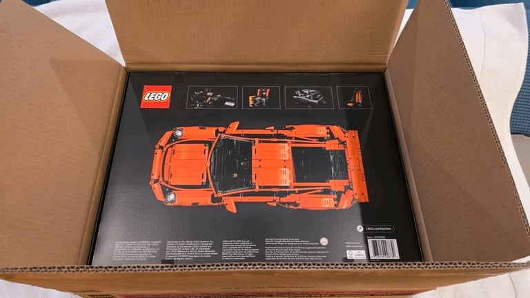 image for LEGO Technic Porsche 911 GT3 RS