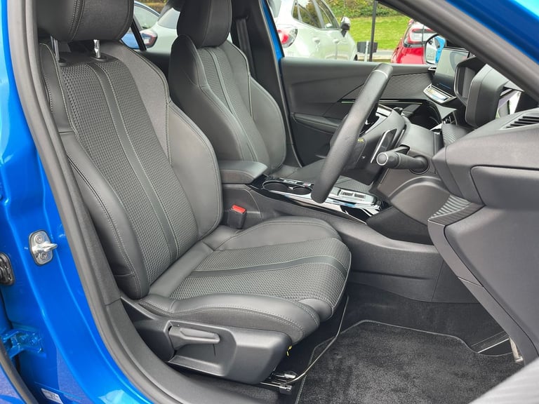  Peugeot 208 1.2 Puretech Gt Hatchback 5dr Petrol Eat Euro 6 s/s 130 Ps Petrol