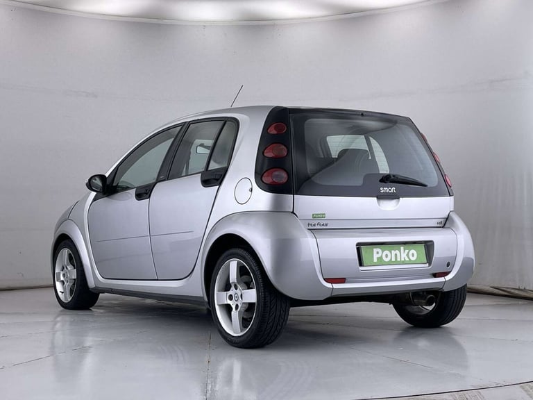 2004 smart forfour 1.5 CDI Passion Hatchback 5dr Diesel Manual (126 g/km, 95 bhp) Hatchback Diese...