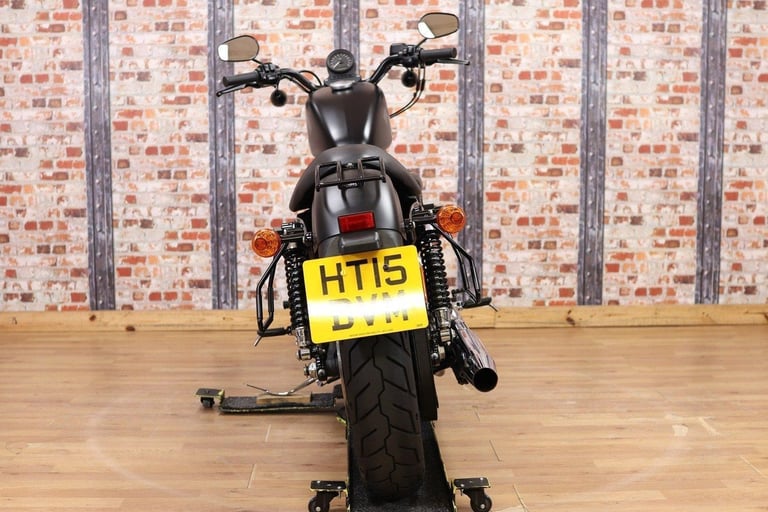 **DEPOSIT TAKEN** 2015 HARLEY XL 883 N SPORTSTER IRON - 4,004 MILES - 1 OWNER