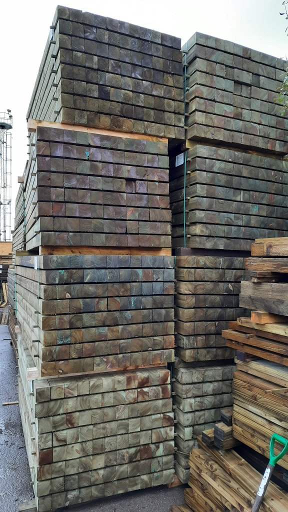 FENCE POSTS 4x4in 3x3in 5FT 6FT 7FT 8FT 10FT+ BROWN / GREEN TREATED