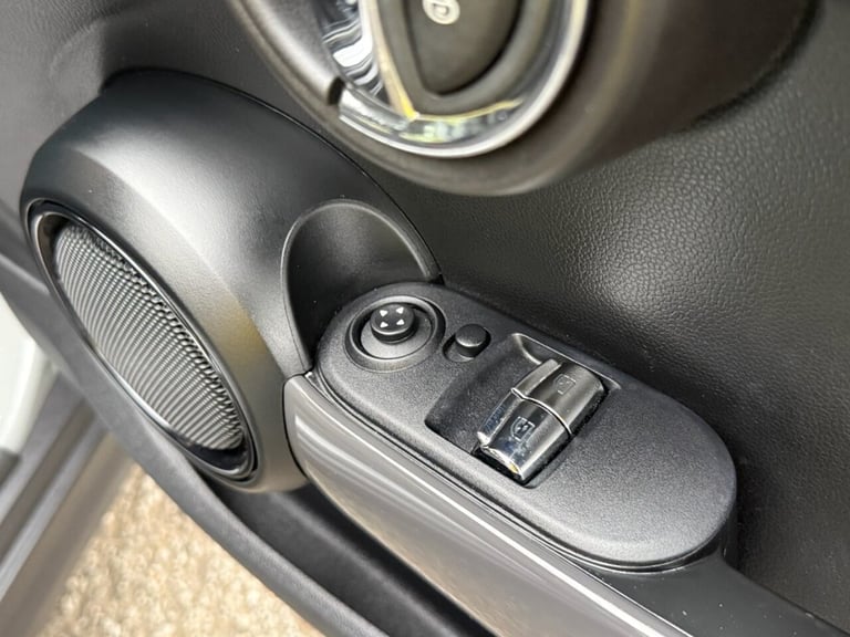 2017 67 MINI HATCH 1.5 COOPER HATCHBACK 3DR PETROL AUTO EURO 6 (S/S) (136 PS)