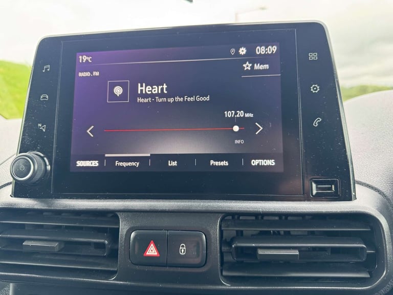 2019 Vauxhall Combo 1.5 Combo 2000 Edition S/S Auto Panel Van Diesel Automatic