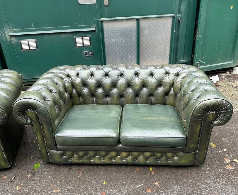 Original Vintage Chesterfield Sofas for Sale
