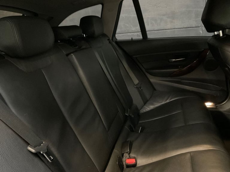 2013 BMW 3 Series 320d Luxury 5dr Step Auto ESTATE DIESEL Automatic