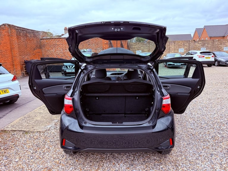 TOYOTA YARIS 1.5 VVT-i Icon Tech 2018