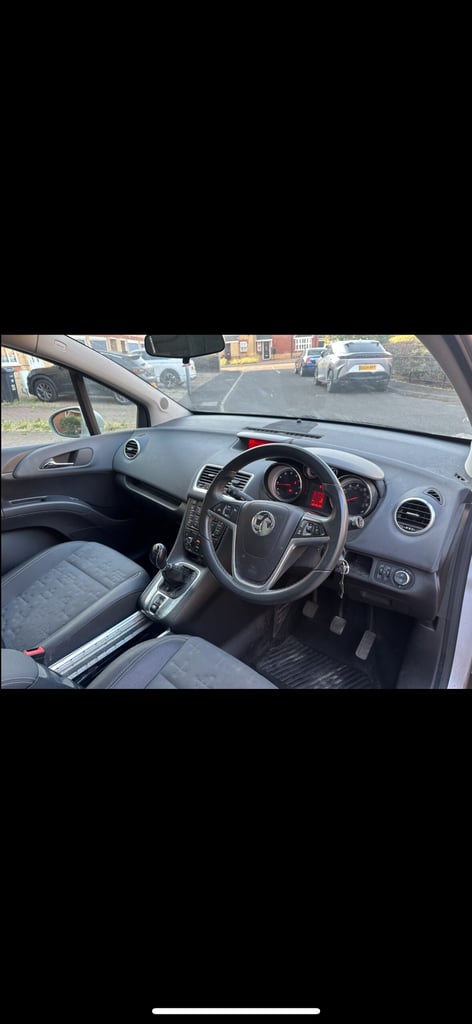 2013 Vauxhall Meriva 1.4i 16V SE 5dr MPV Petrol Manual