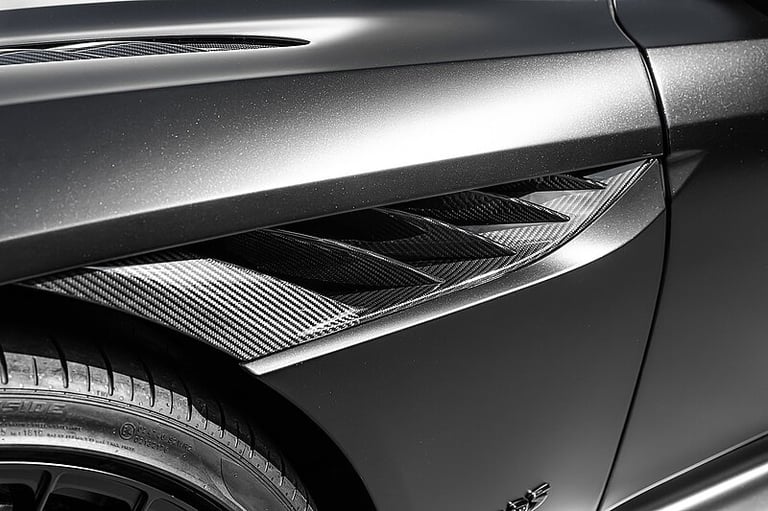 2023 Aston Martin DBS SUPERLEGGERA 770 ULTI V12 Ultimate COUPE PETROL Automatic