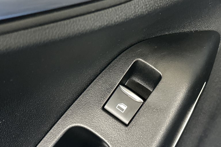 2023 Ford Puma 283986 Hatchback Petrol Manual