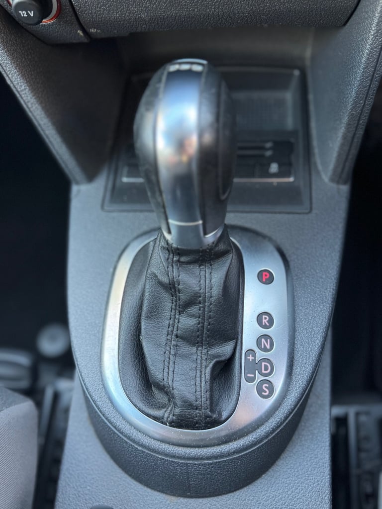 2011 Volkswagen Touran 2.0 TDI SE 5dr DSG MPV Diesel Automatic