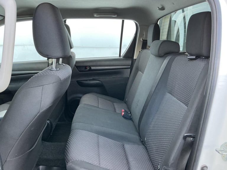 2021 Toyota Hilux 2.4 D-4D Active 4WD Euro 6 (s/s) 4dr PICK UP Diesel Manual