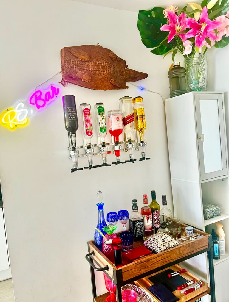 2 bathroom , 2 bedroom, Ensuite and 35% DISCOUNTED to have nice flatmate.