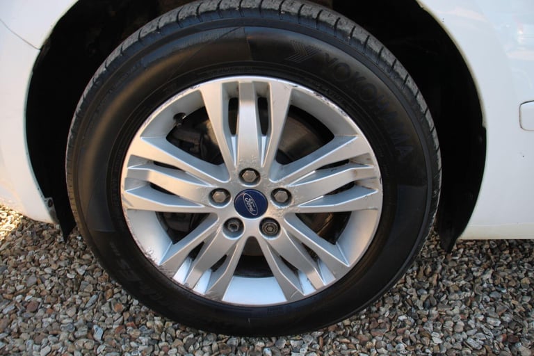 2014 Ford S-Max 1.6 TDCi Zetec Euro 5 (s/s) 5dr MPV Diesel Manual