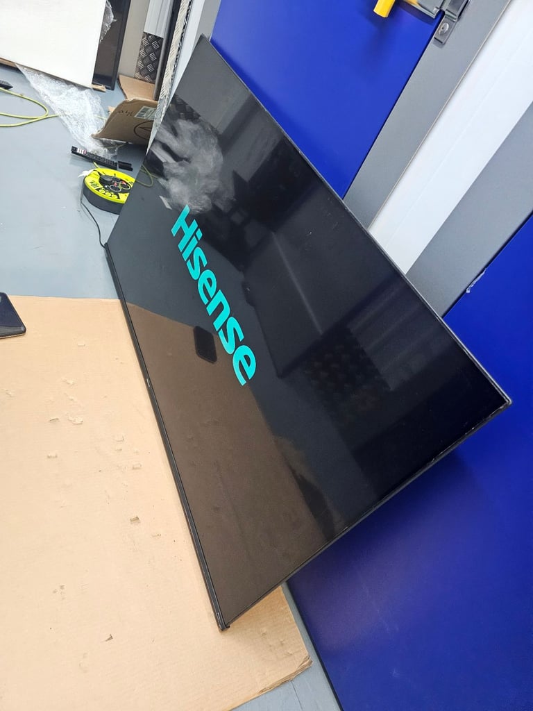 58" HISENSE 4K ULTRA SMART TV 