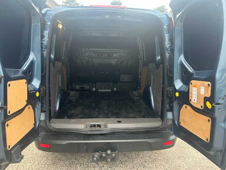 2018 68 Ford Transit Connect Limited 1.5 EcoBlue 120ps L1 SWB Blue 99,500 miles