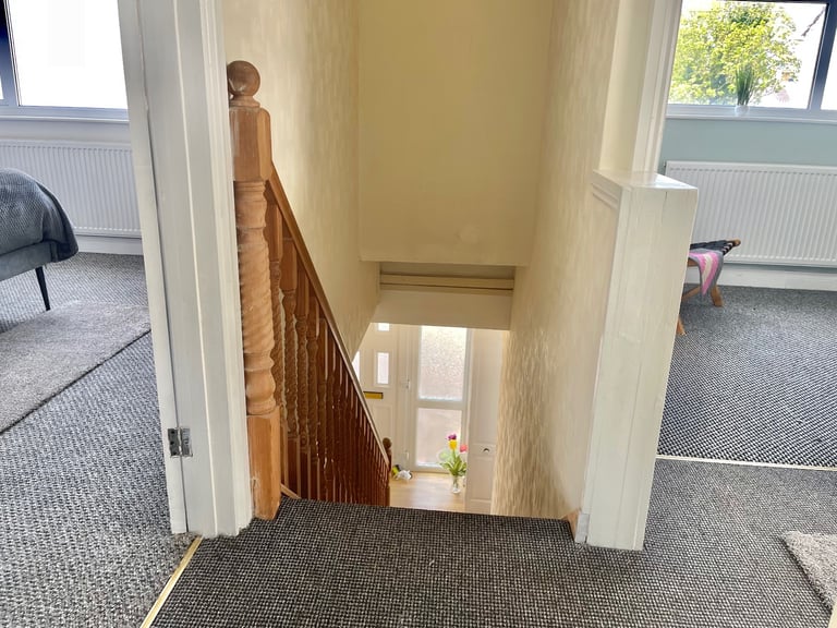 4 bedroom attached house Rugby centre 