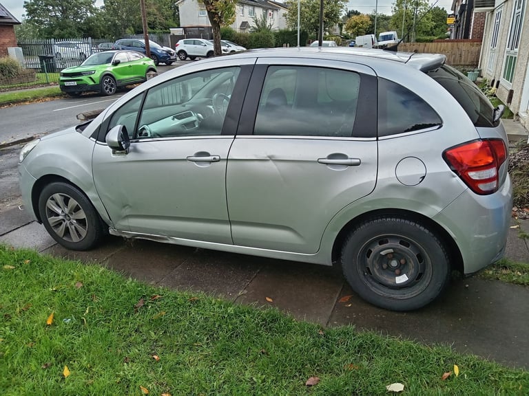 Citroen, C3, Hatchback, 2010, Manual, 1360 (cc),5 doors - Image 3