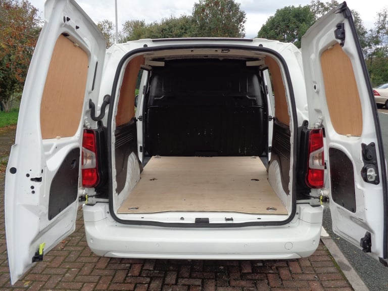 2020 Vauxhall Combo 2300 1.5 Turbo D 100ps H1 L2 Sportive Van LONG WHEEL BASE PANEL VAN Diesel Ma...